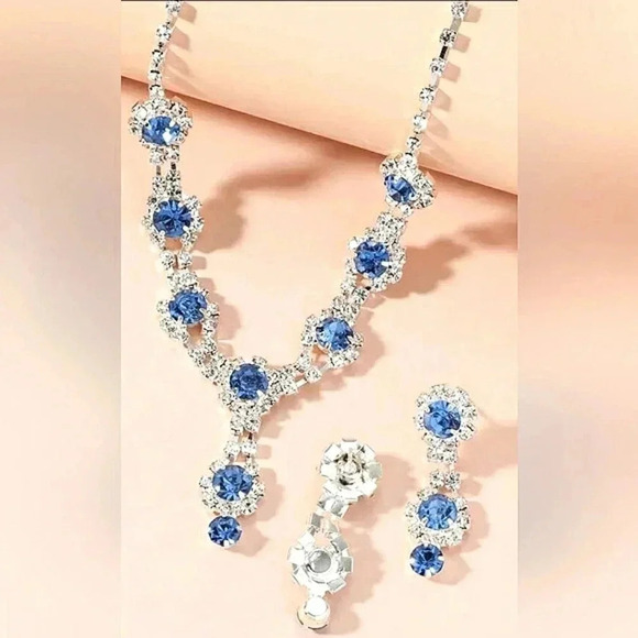 Blue Crystal Cubic Zirconia Special Events Cocktail Wedding Holiday - Picture 4 of 4